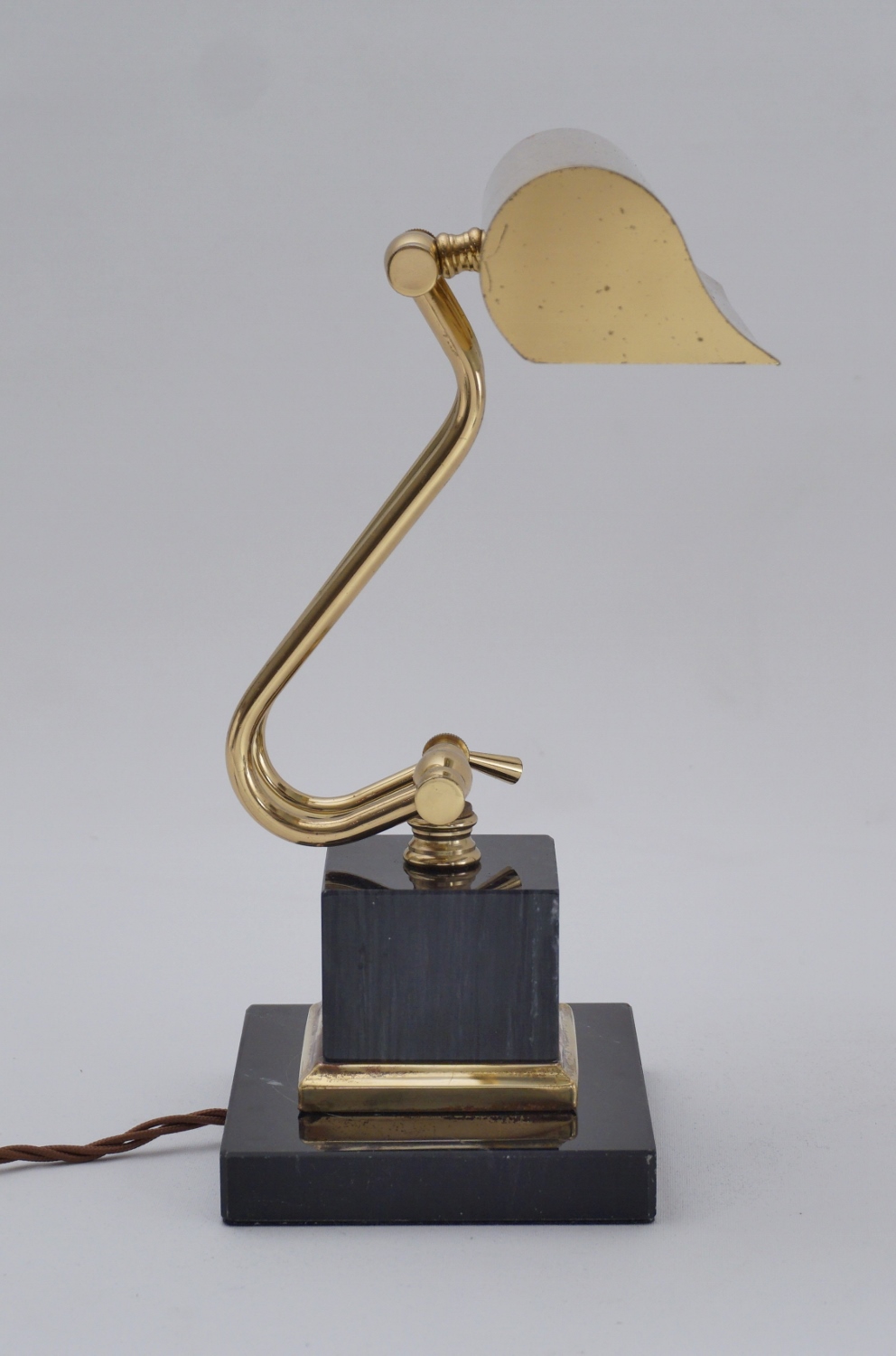 Splendor Living Wallace Adjustable Table Lamp in Antique Brass