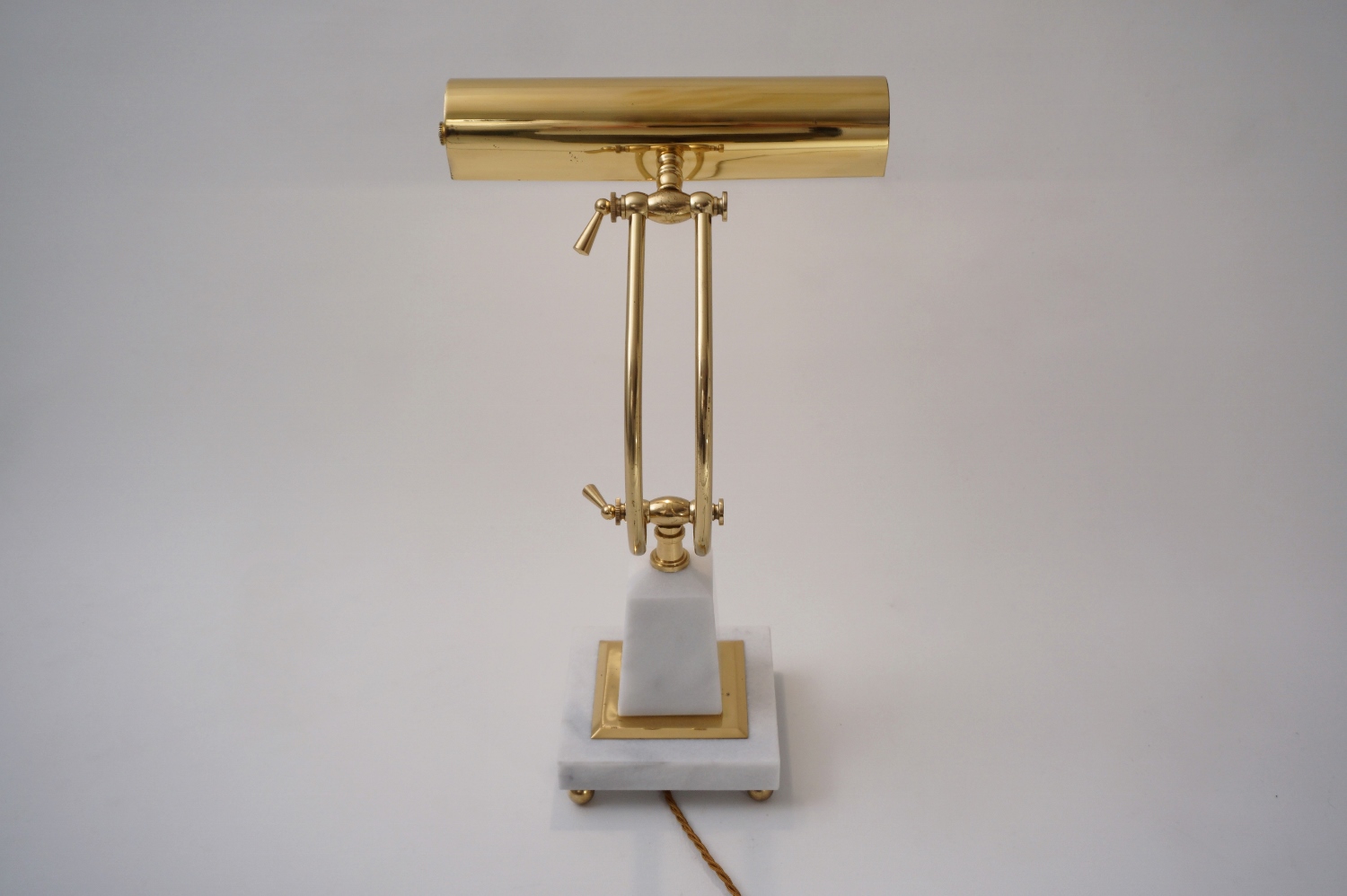Splendor Living Wallace Adjustable Table Lamp in Antique Brass